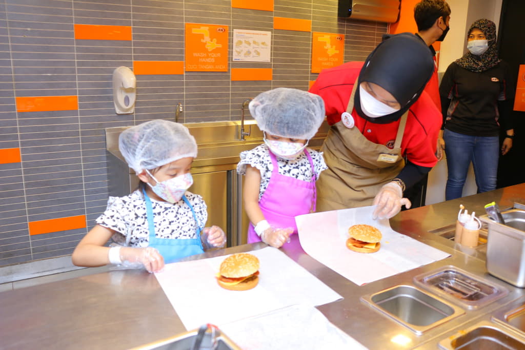 Aktiviti di KidZania KL