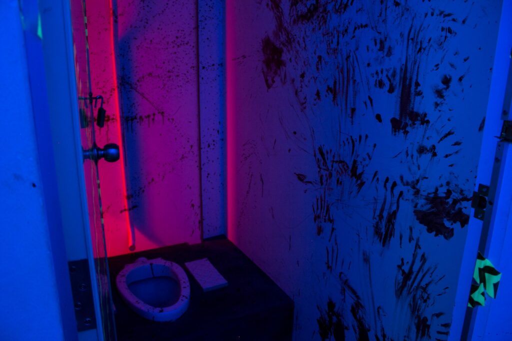 cara bermain escape room