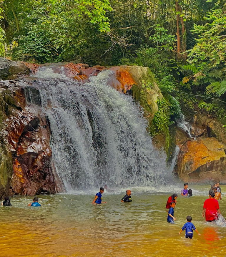 harga tiket air terjun serendah