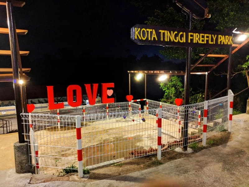 lokasi firefly park johor