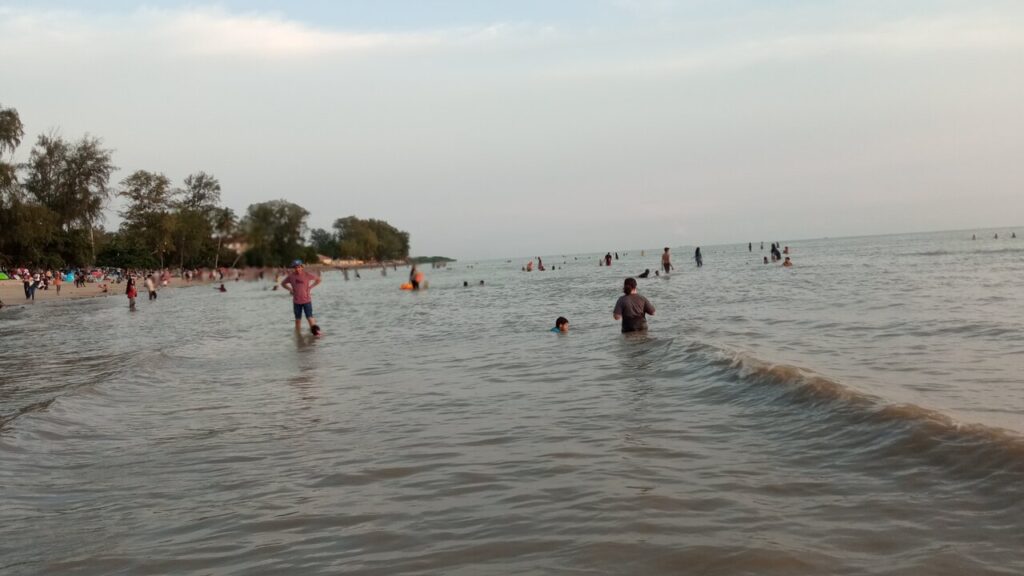 pantai morib boleh mandi ke
