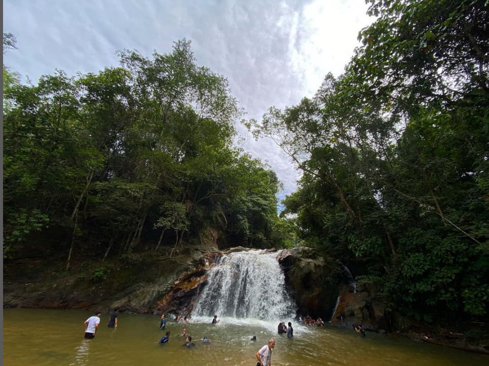 tarikan serendah waterfalls