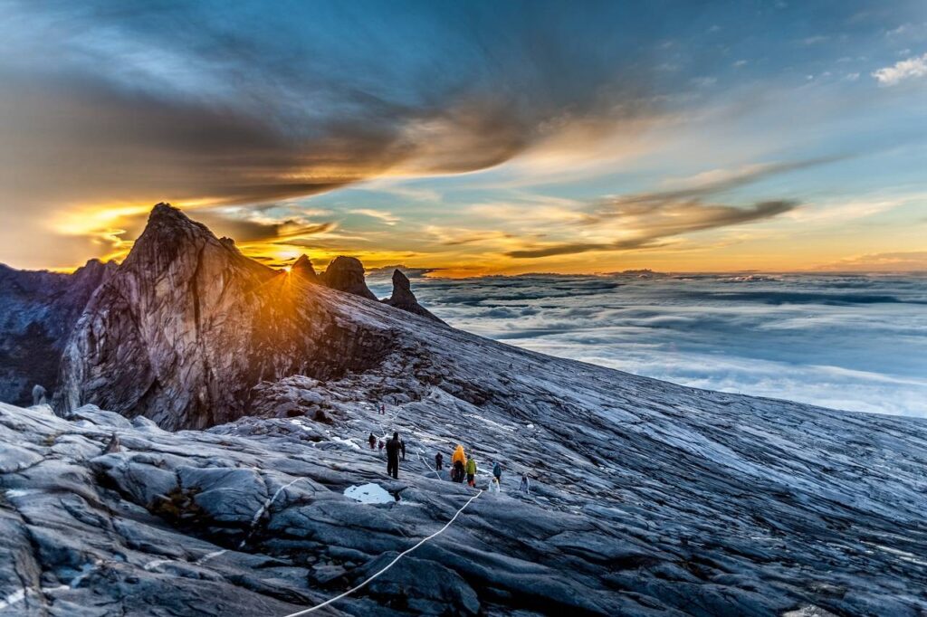 waktu terbaik untuk lawatan ke gunung kinabalu