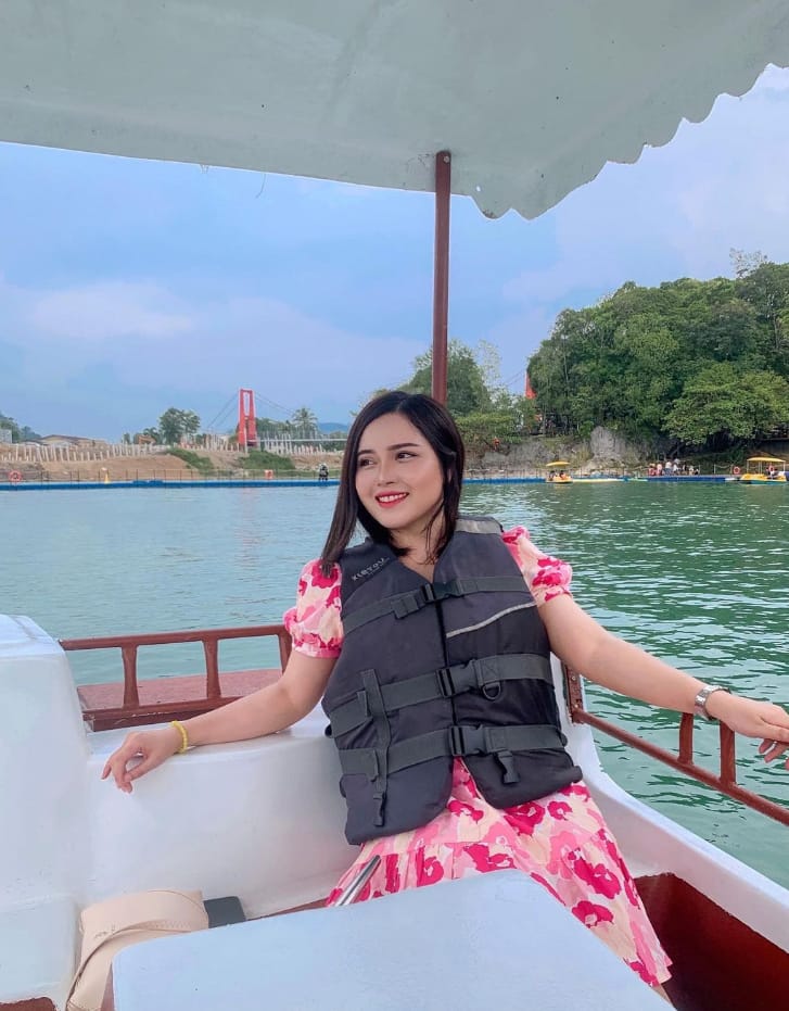 bot blue lake sarawak
