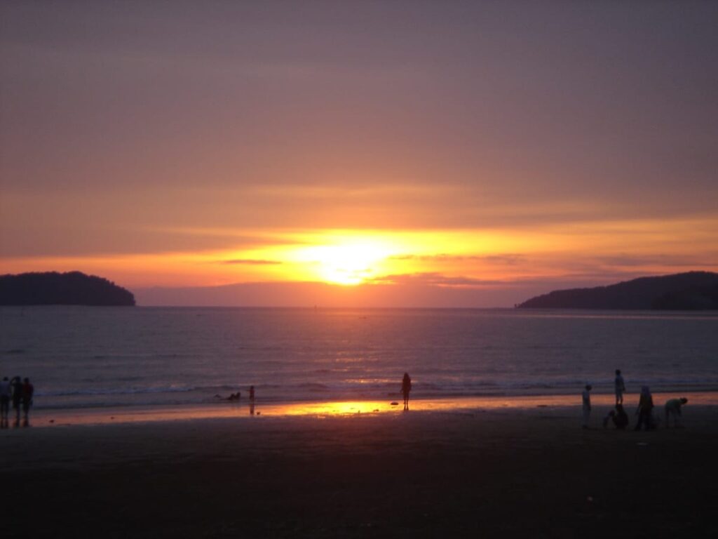 harga tiket pantai tanjung aru