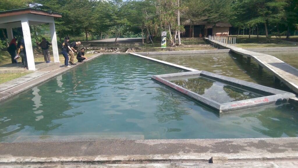 kemudahan kolam air hulu tamu