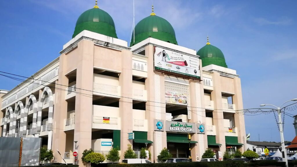 lokasi bazar tok guru