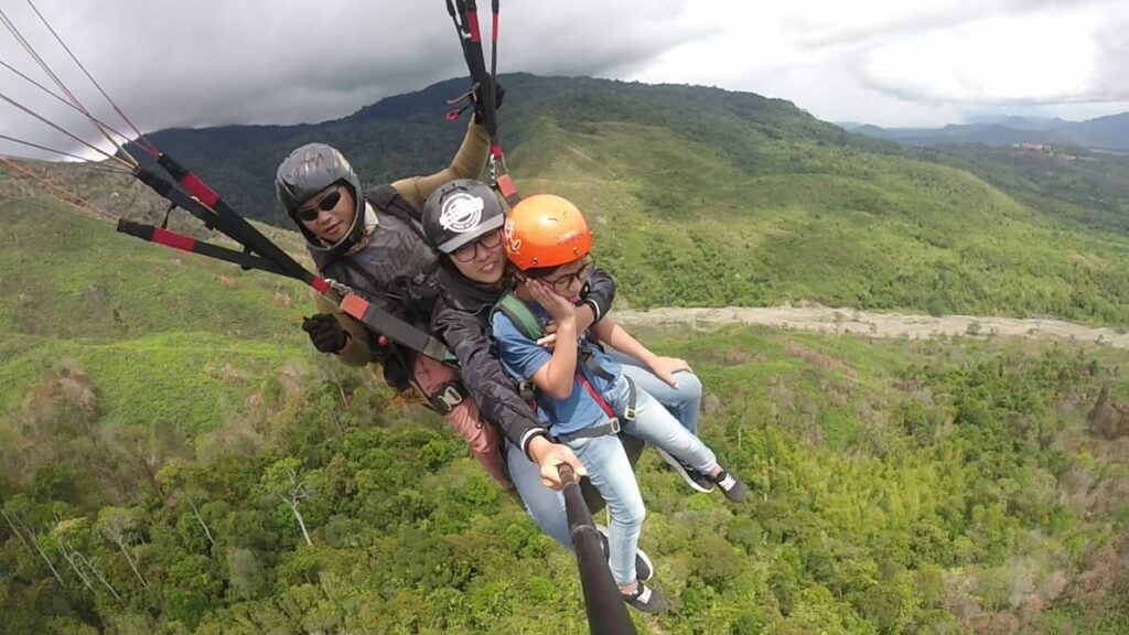 lokasi ranau paragliding