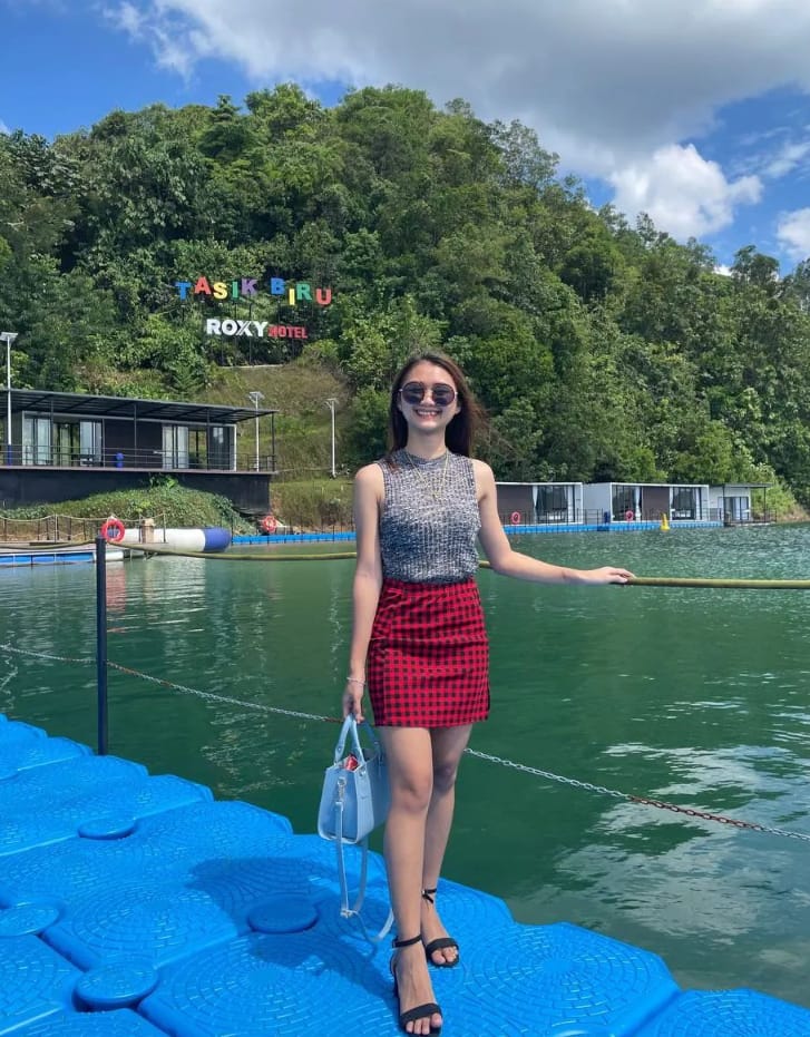 pemandangan indah tasik biru
