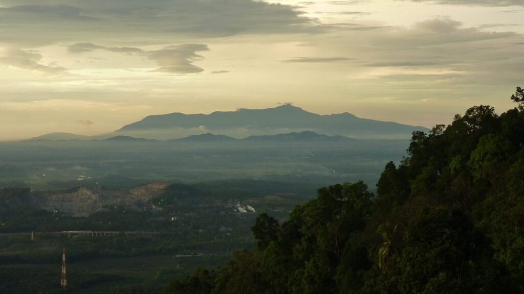 sejarah gunung jerai