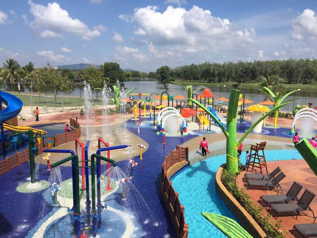 tarikan fantasia waterpark