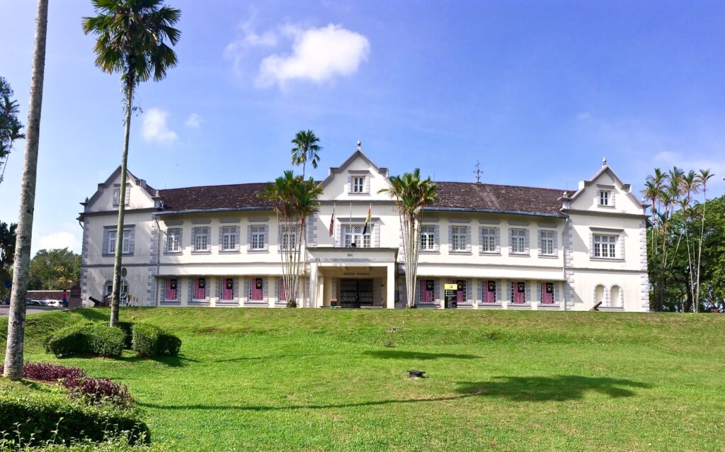 tarikan muzium sarawak