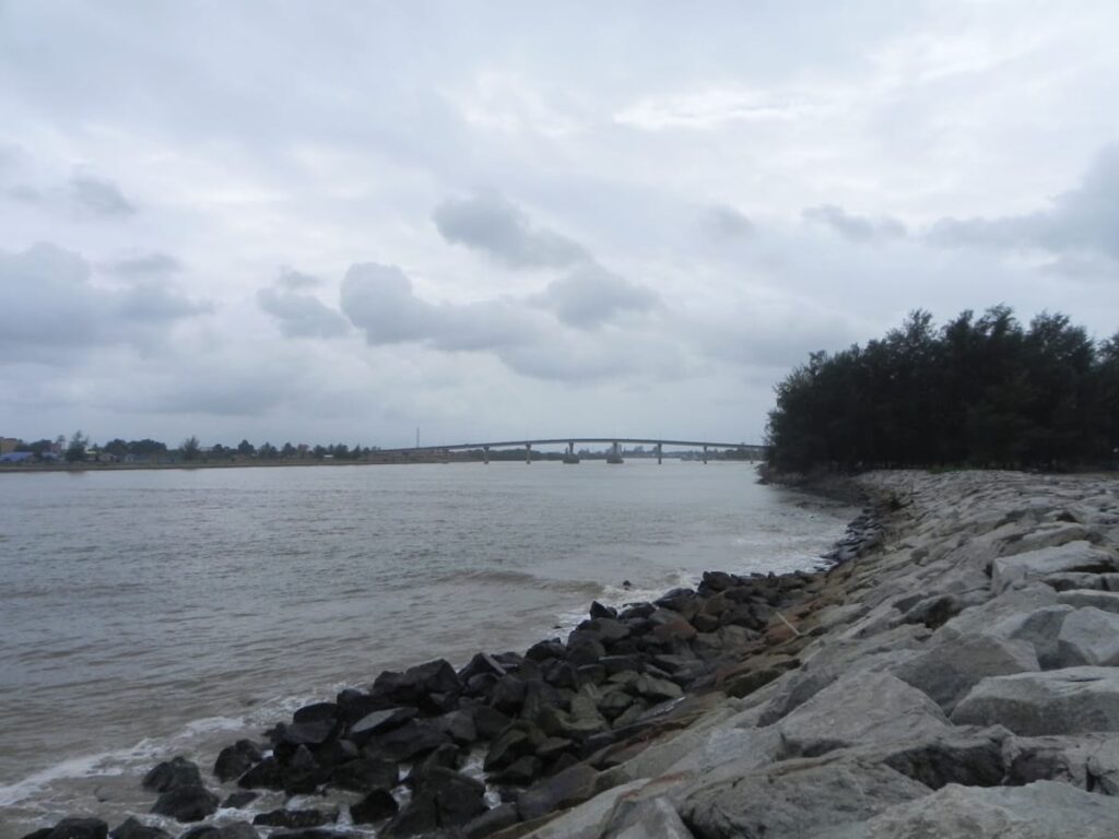 tarikan pantai tok bali