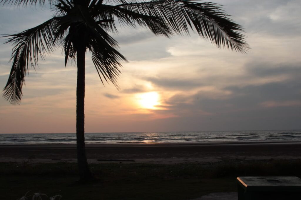 tentang luak bay