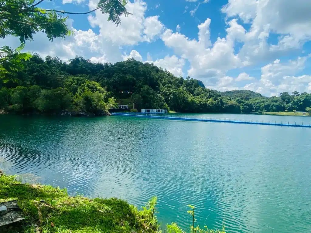 waktu operasi tasik biru bau sarawak