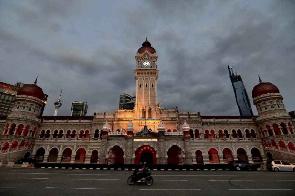 lokasi daratan merdeka malaysia