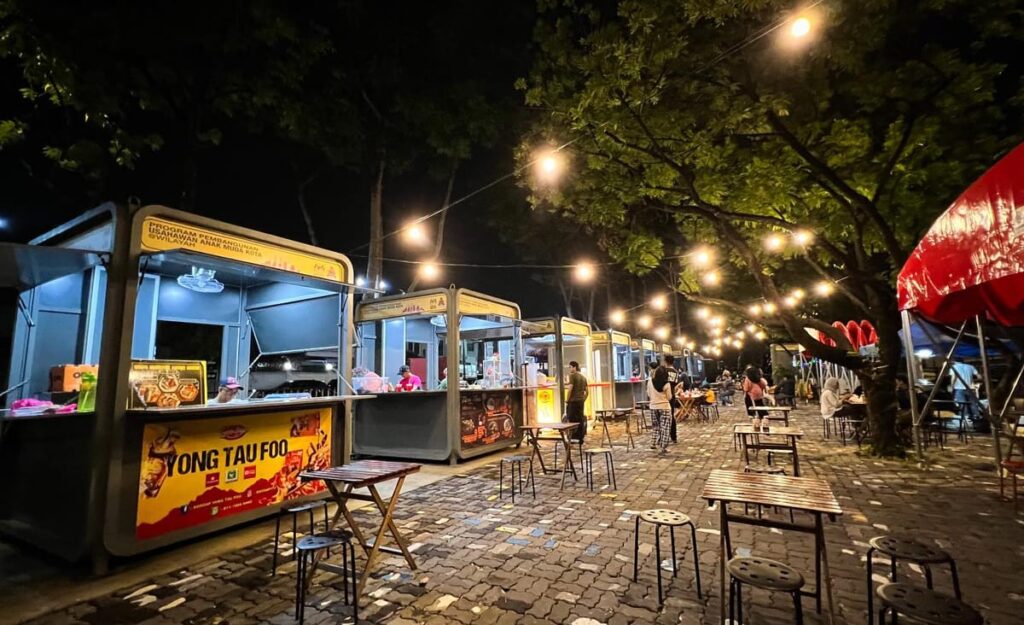 lokasi tapak urban street dining