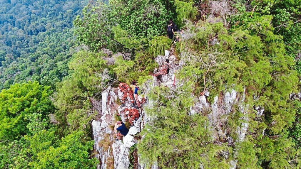 pendakian bukit tabur