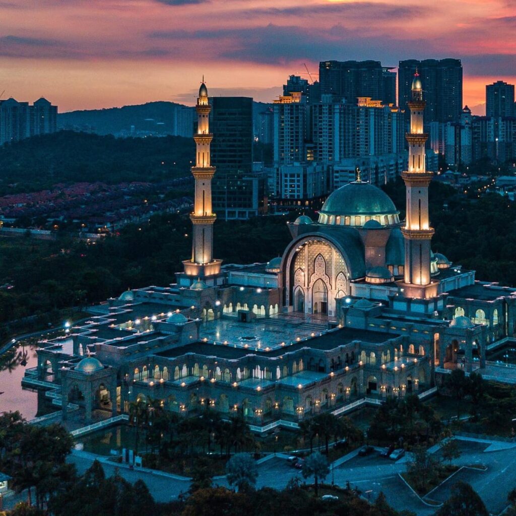 waktu operasi masjid wilayah