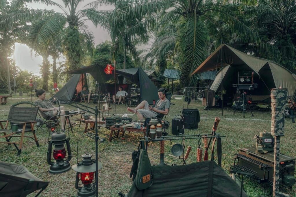waktu operasi riverside camp gopeng