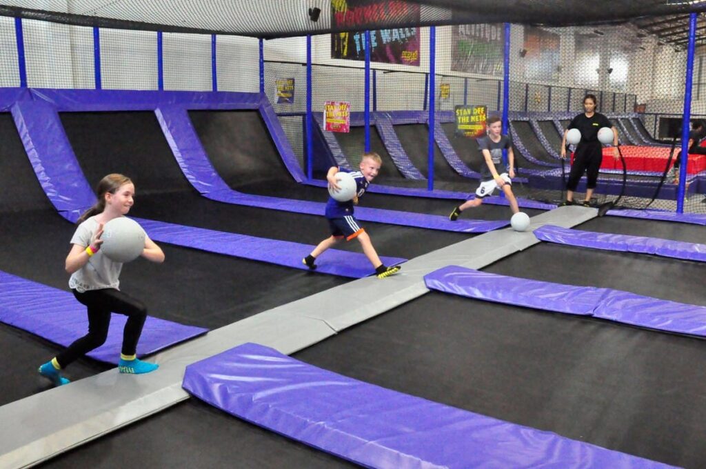 aktiviti amped trampoline park