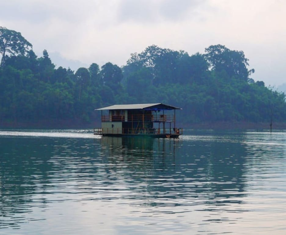 kemudahan tasik temenggor