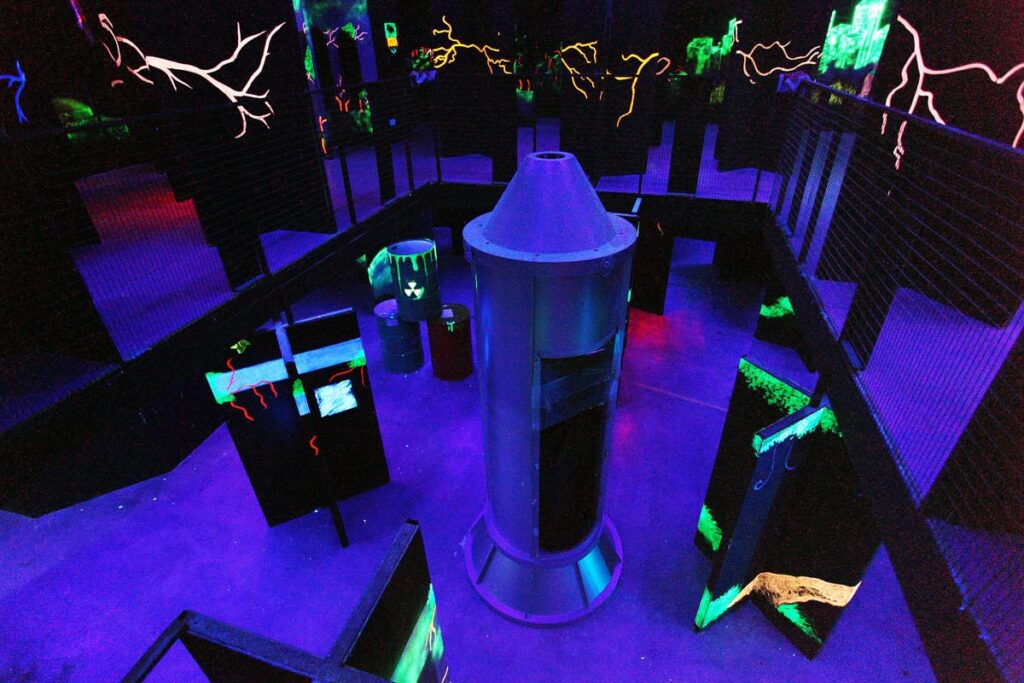 tarikan galactic laser tag