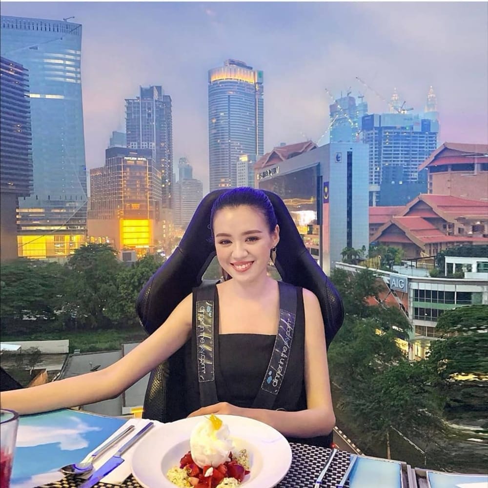 dinner in the sky kuala lumpur malaysia