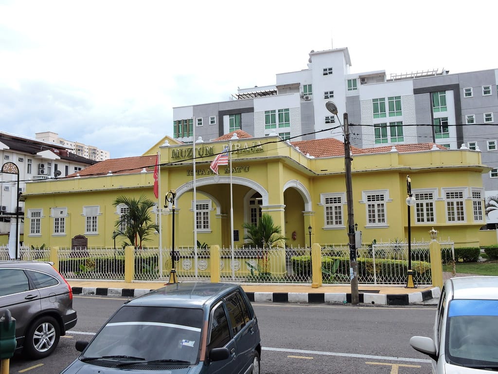 harga tiket muzium istana batu