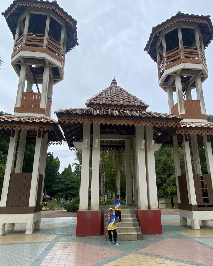 harga tiket taman perbandaraan tengku anis