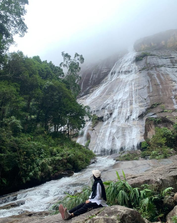 jelawang waterfall kelantan