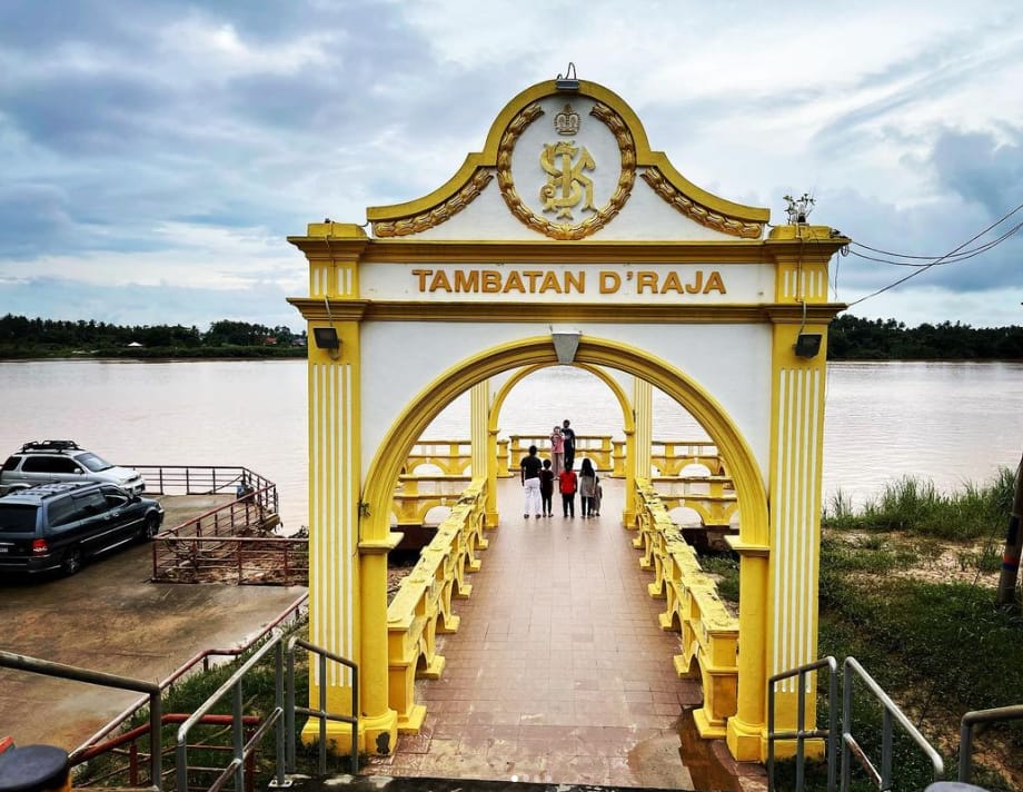 tambatan diraja