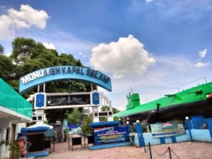 √ Menjelajah Kedalaman Sejarah di Monumen Kapal Selam Surabaya, Review & Info