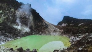 √ GUNUNG SIBAYAK : Mendaki Jejak Vulkanik di Jantung Tanah Karo, Review & Info