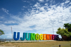 √ LIBURAN SERU KE PANTAI UJUNG GENTENG: Surga Tersembunyi di Selatan Sukabumi, Review & Info