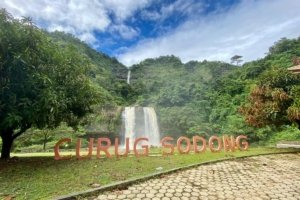 √ CURUG SODONG : Menyatu dengan Keindahan Alam di Pelukan Geopark Ciletuh, Review & Info