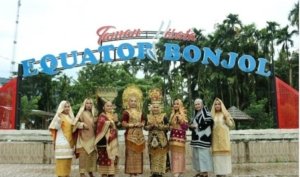 √ Taman Wisata Equator Bonjol – Pasir Pangaraian: Destinasi Menarik di Garis Khatulistiwa, Review & Info