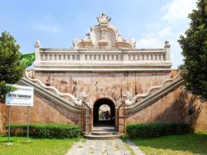 √ TAMAN SARI YOGYAKARTA : Menyusuri Jejak Romantis Istana Air di Tengah Kota, Review & Info