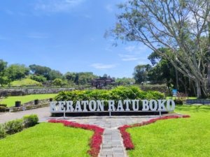 √ WISATA CANDI RATU BOKO : Sejarah, Mitos, Tiket Masuk, dan Pesona , Review & Info