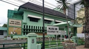 √ MUSEUM PERJUANGAN TNI: Monumen Hidup Semangat Kepahlawanan, Review & Info