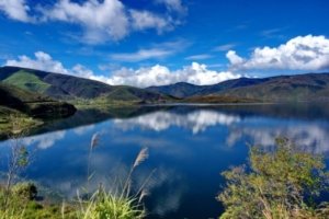√ DANAU ANGGI : Permata Tersembunyi di Pegunungan Arfak, Papua Barat