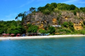 √ Menelusuri Keindahan PANTAI EKAS / TELUK AWANG Di Lombok Timur