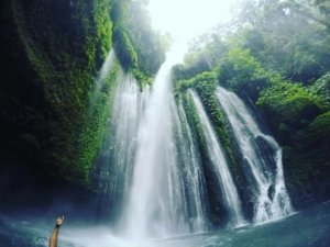 √ AIR TERJUN TIU KELEP :  Pesona Alam yang Menyihir di Lereng Rinjani