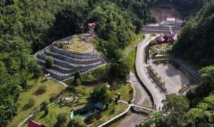 √ KEBUN RAYA NANGA NAGA : Surga Botani Eksotis di Sulawesi Tenggara