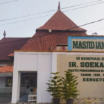 √ Masjid Jamik Kota Bengkulu: Arsitektur Bung Karno yang Menyatu dengan Sujud dan Sejarah