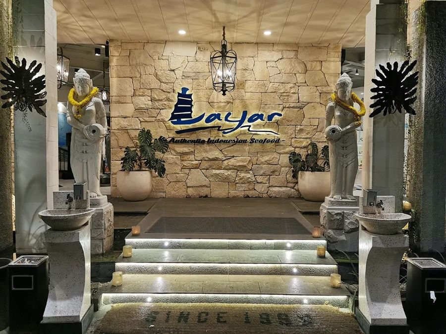 √ Layar Seafood Manyar Kertoarjo : Sensasi Kuliner Laut Terbaik di Surabaya