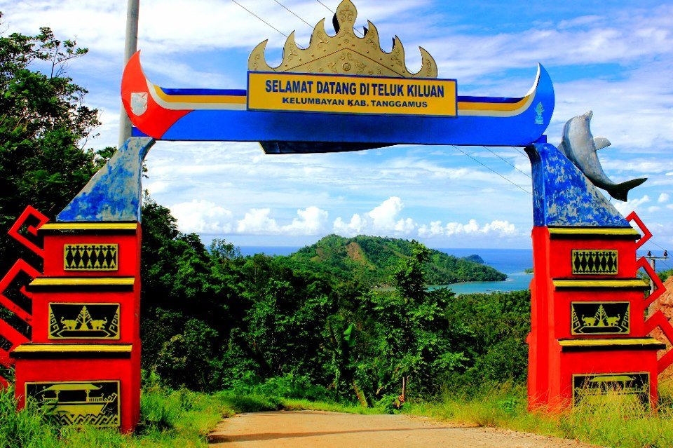 √  Pantai Teluk Kiluan: Surga Lumba-Lumba, Laguna Eksotis, dan Panduan Liburan & Panduan Wisata Lengkap