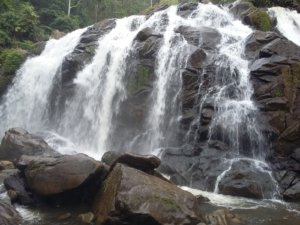 √ Air Terjun Curug Tujuh: Pesona 7 Tingkat Air Terjun Alami di Lampung Tengah