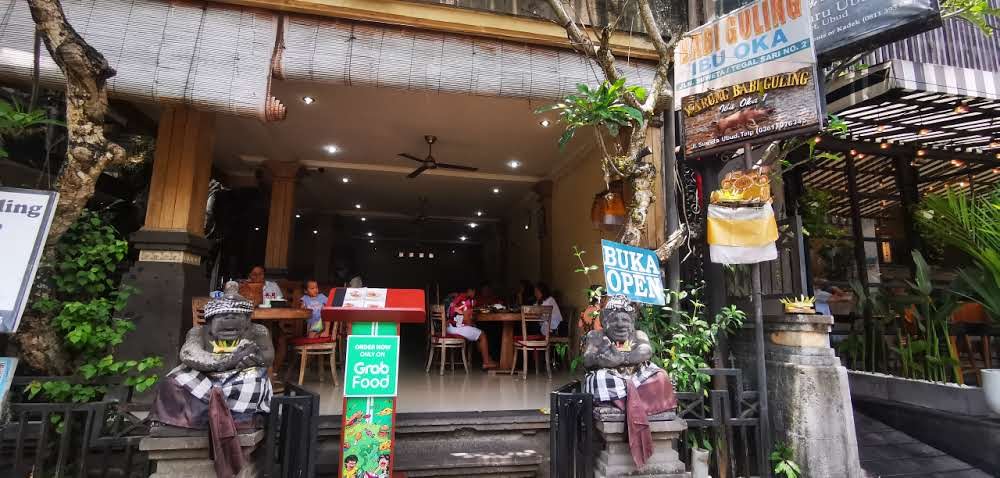 √ Warung Babi Guling Ibu Oka – Ubud : Ikon Kuliner Legendaris di Bali