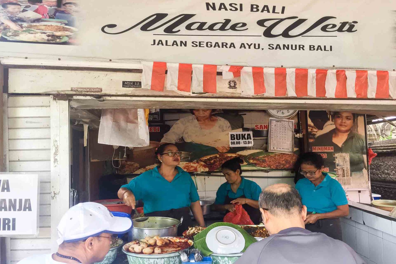 √ Warung Nasi Ayam Men Weti – Sanur : Kuliner Legendaris Bali yang Wajib Dicoba